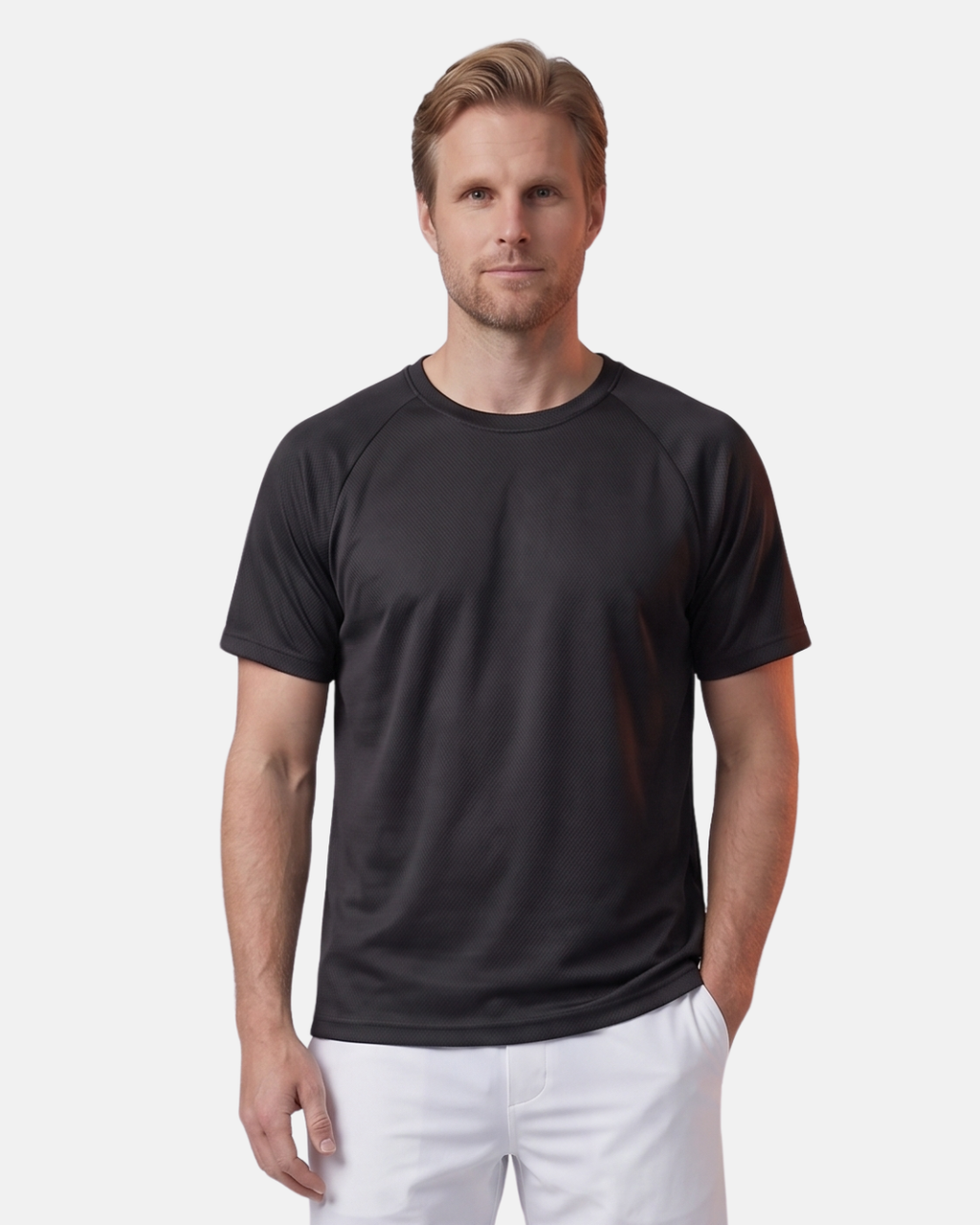 Svart Court Tee